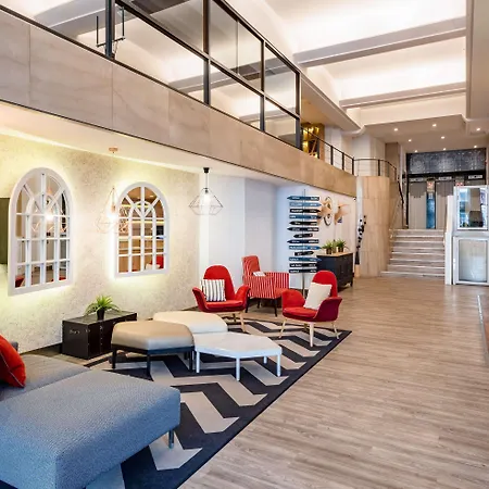 Orly, Affiliated By Melia 4* Saint-Sébastien