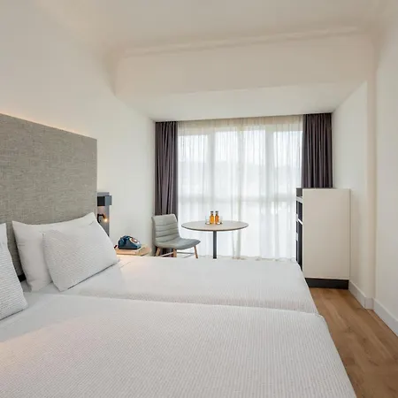 Innside By Melia Orly 4* San Sebastian