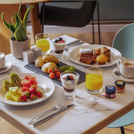 Hotel Innside By Melia Orly 4*