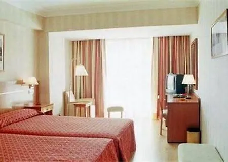 Hotel Orly, Affiliated By Melia Saint-Sébastien