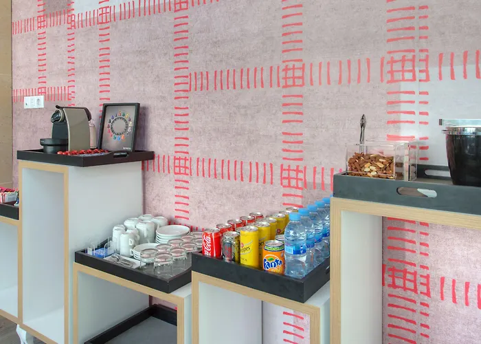 Отель Innside By Melia San Sebastian Orly