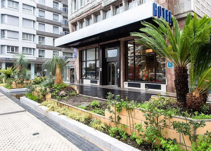 Отель Innside By Melia San Sebastian Orly 4*